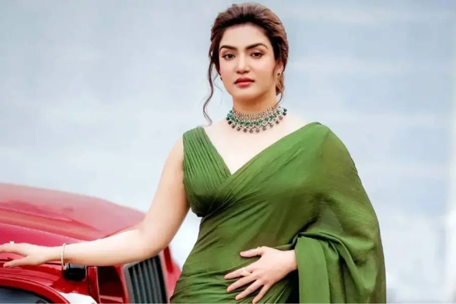 Honey Rose – Biography, Age, Height, Boyfriend, Family, Net Worth, Movies and Career