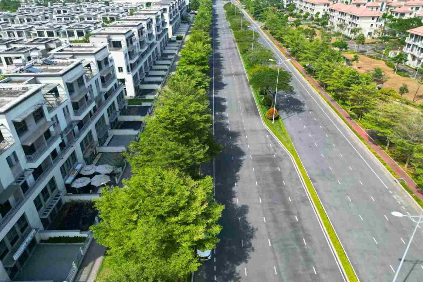 Residential vs Commercial Real Estate: Which Is Better Investment